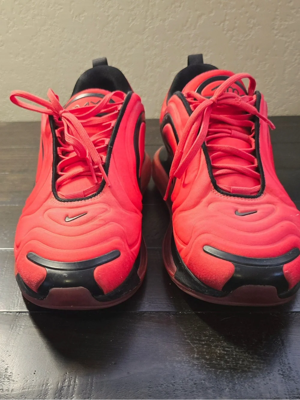 Nike Air Max 720 Red and Black Athletic Sneakers